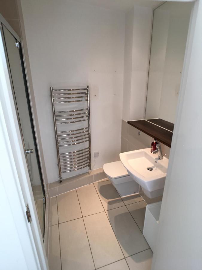 Luxury 2 Bed Penthouse Apartment Near Station Londra Dış mekan fotoğraf